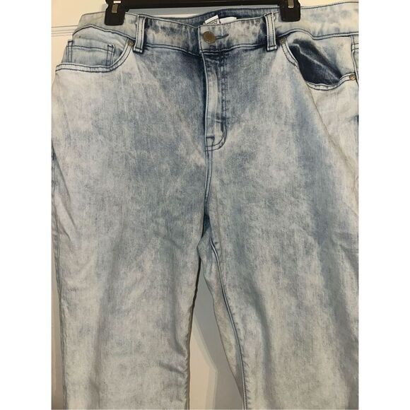 Lane Bryant Flex Waistband Curvy Fit High Rise Pedal Light Wash Jeans Womens 16 - Picture 2 of 7